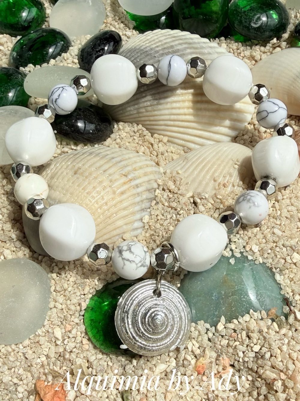 White Howlite & Silver-Tone shell 🐚 Charm Stretch Bracelet